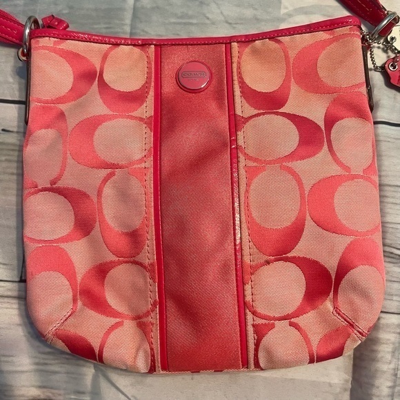 Coach Signature Pink Stripe Canvas XL Crossbody with matching Wallet in 💞EUC💞 - Picture 4 of 16